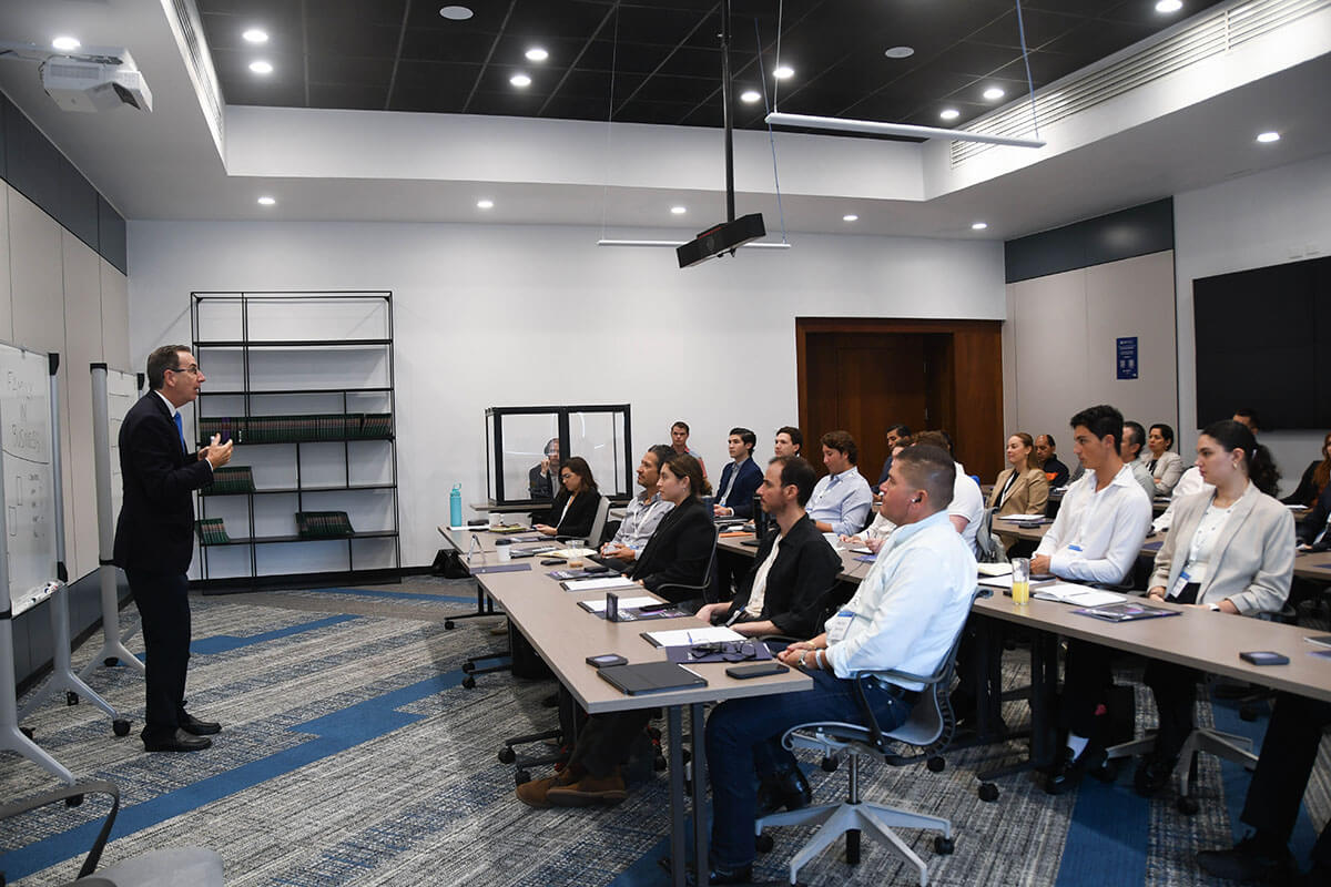 Justin Craig, continuidad de la familia empresaria