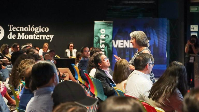 De empresas familiares a familias empresarias" conferencia en Campus SLP